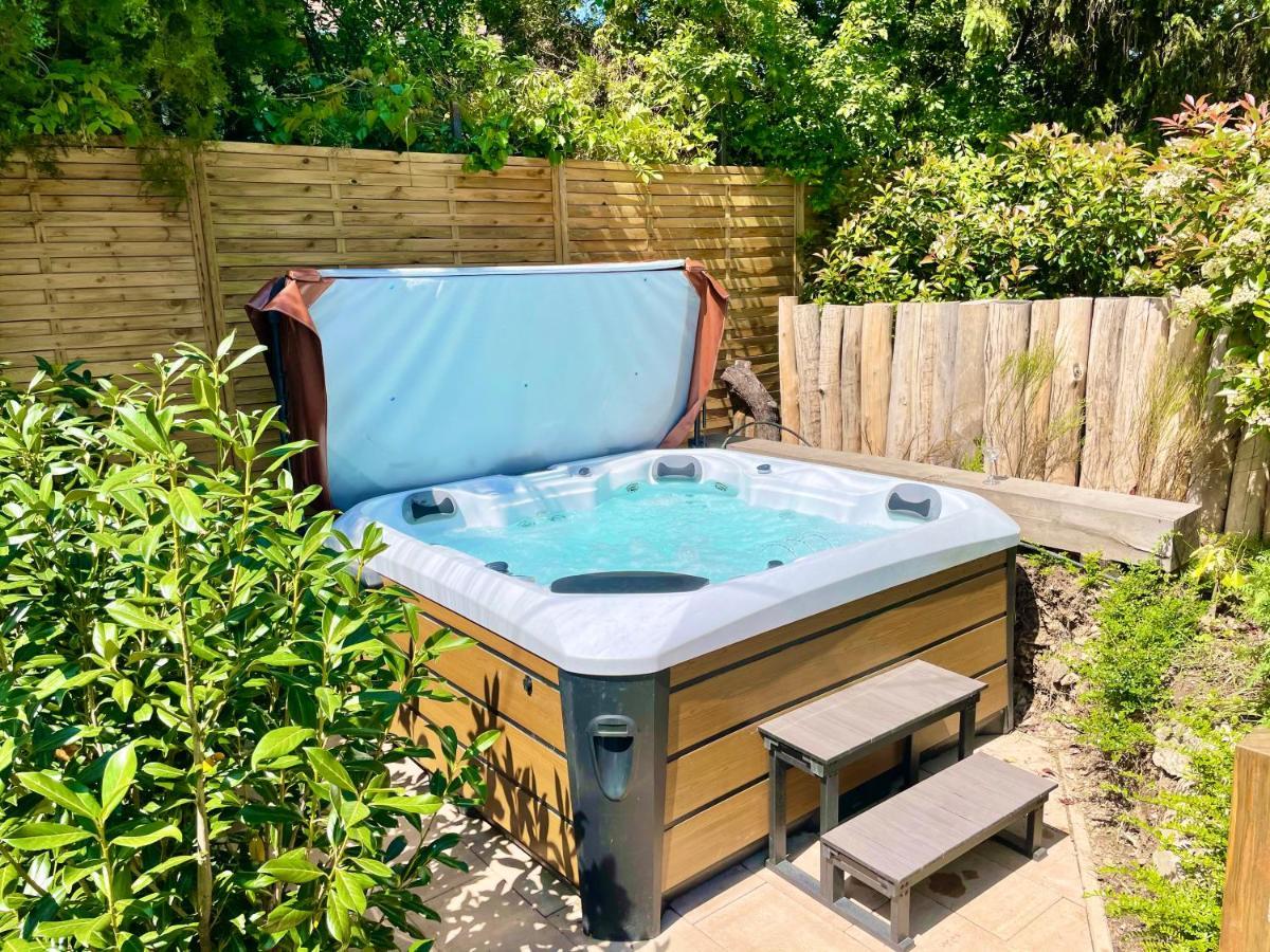 Wooden Apartman Premium Jacuzzival Alsoors Bagian luar foto